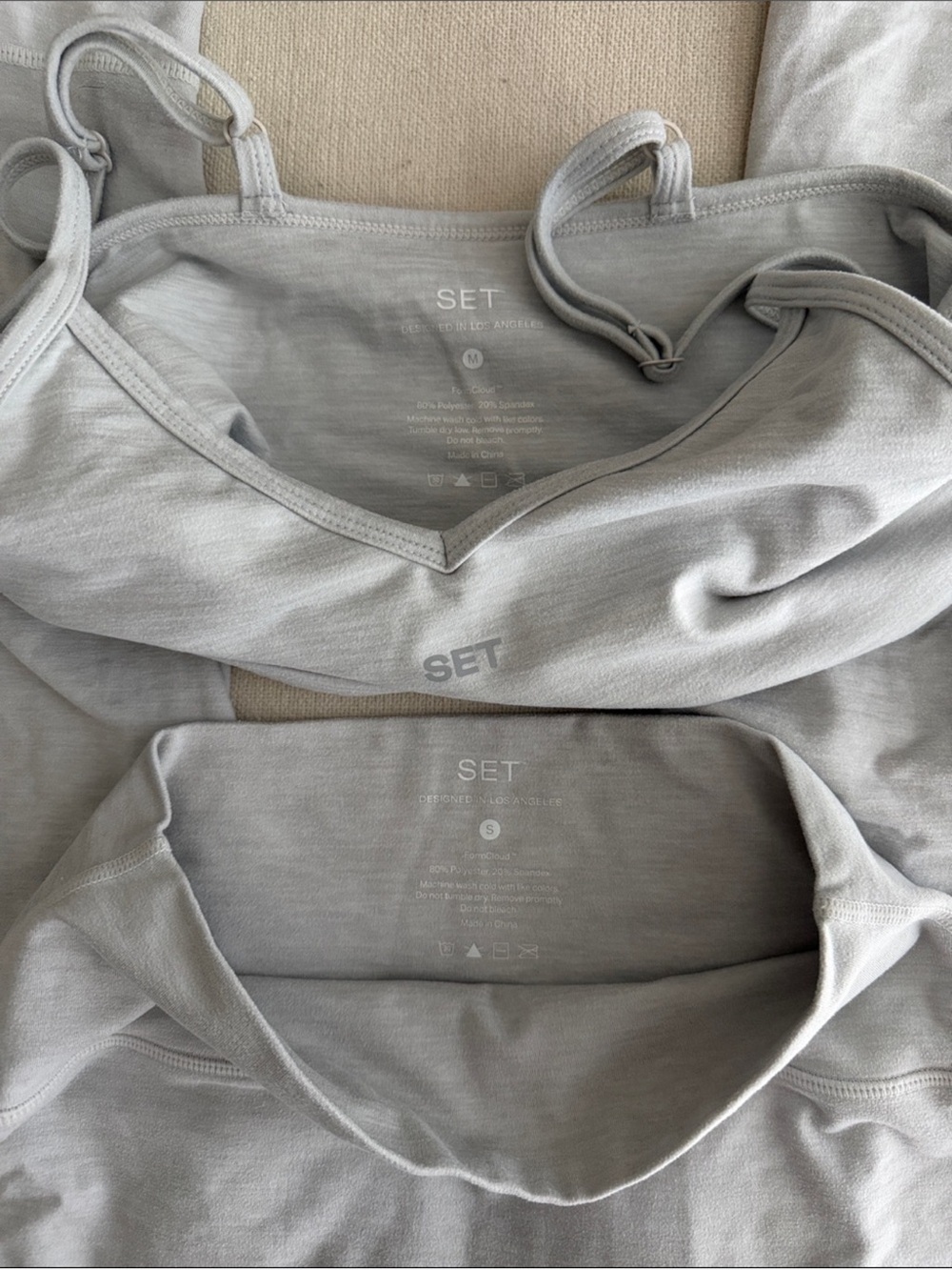 SET ACTIVE GRAY FORMCLOUD
Tank bra M and Matching Leggings
S - Picture 3 of 3